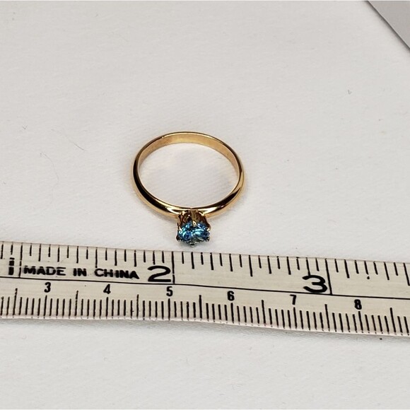 Blue Topaz Gem stone Ring in Gold setting Size 8 - Picture 7 of 8